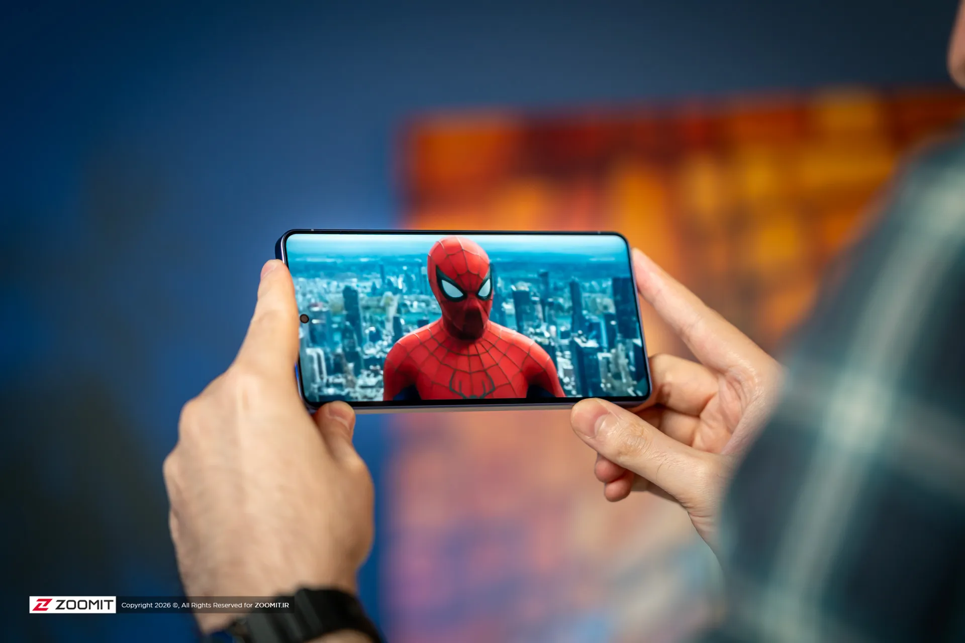 نمایشگر گلکسی S26 اولترا سامسونگ حین نمایش اسپایدرمن
