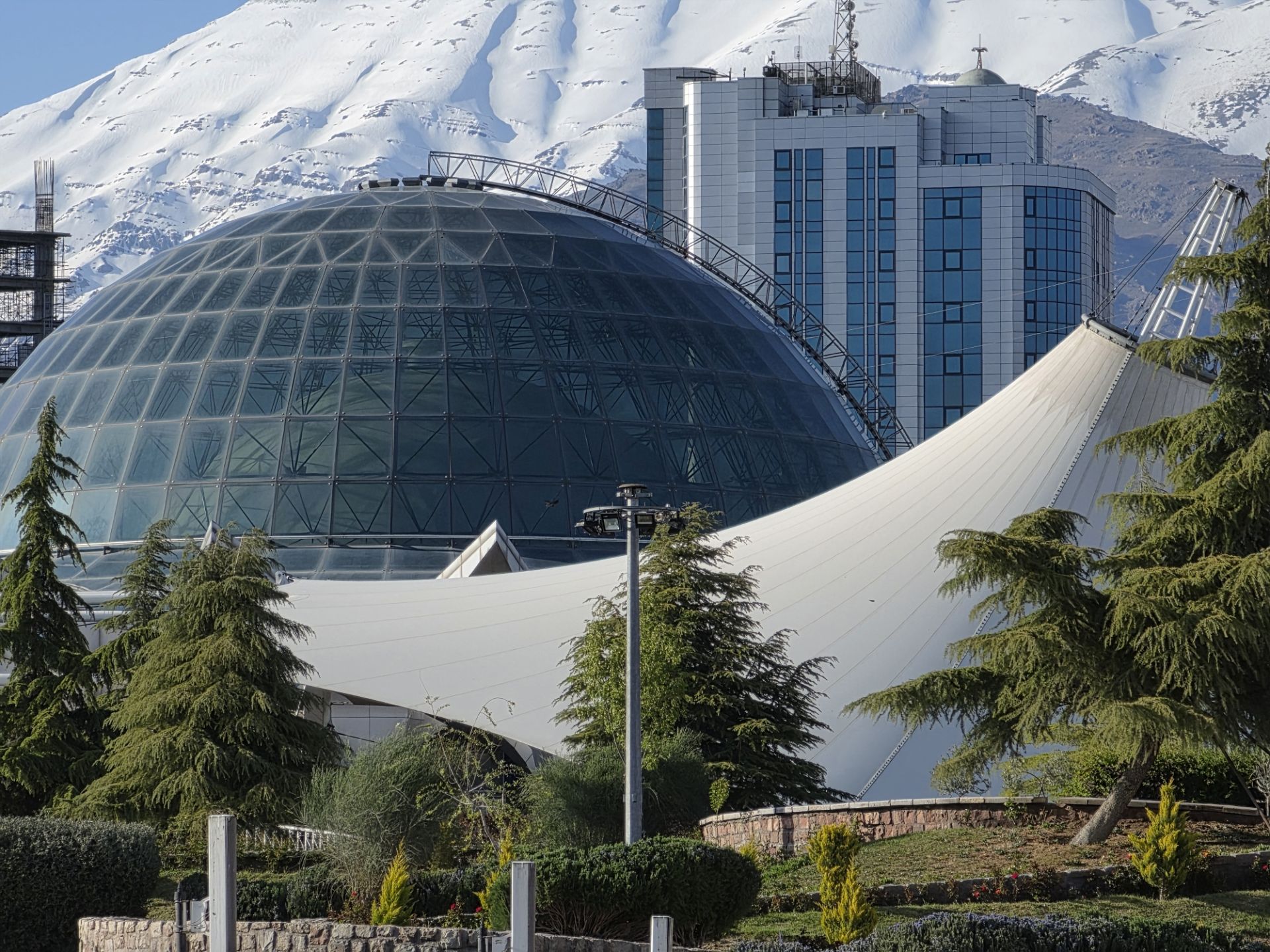 نمونه‌عکس دوربین تله‌فوتو ۵برابری گلکسی S26 اولترا - ۱