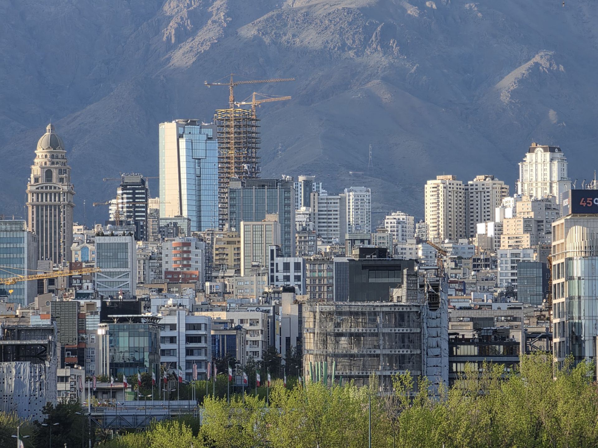 نمونه‌عکس دوربین تله‌فوتو ۵برابری گلکسی S26 اولترا - ۵