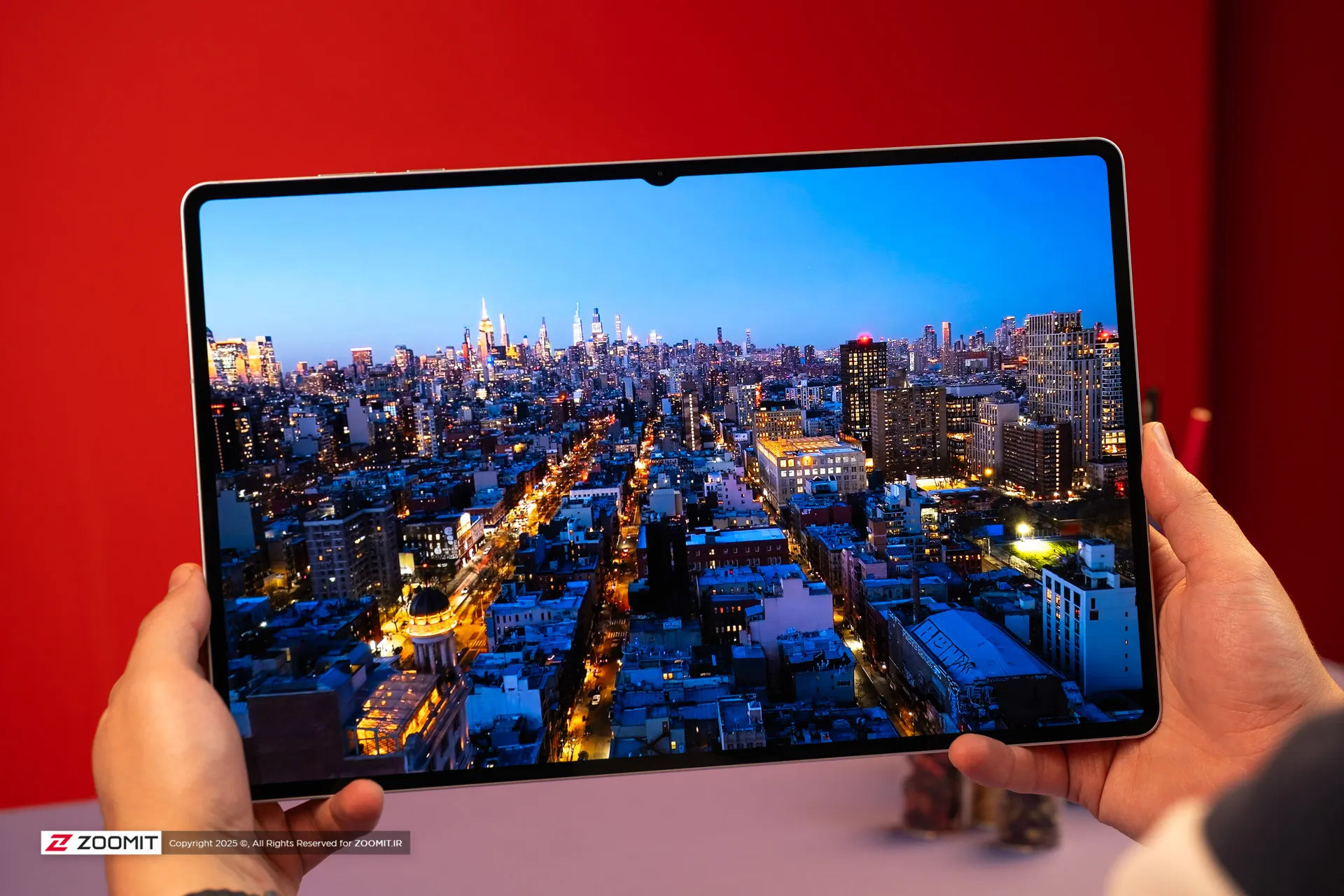 فیلم دیدن با تبلت