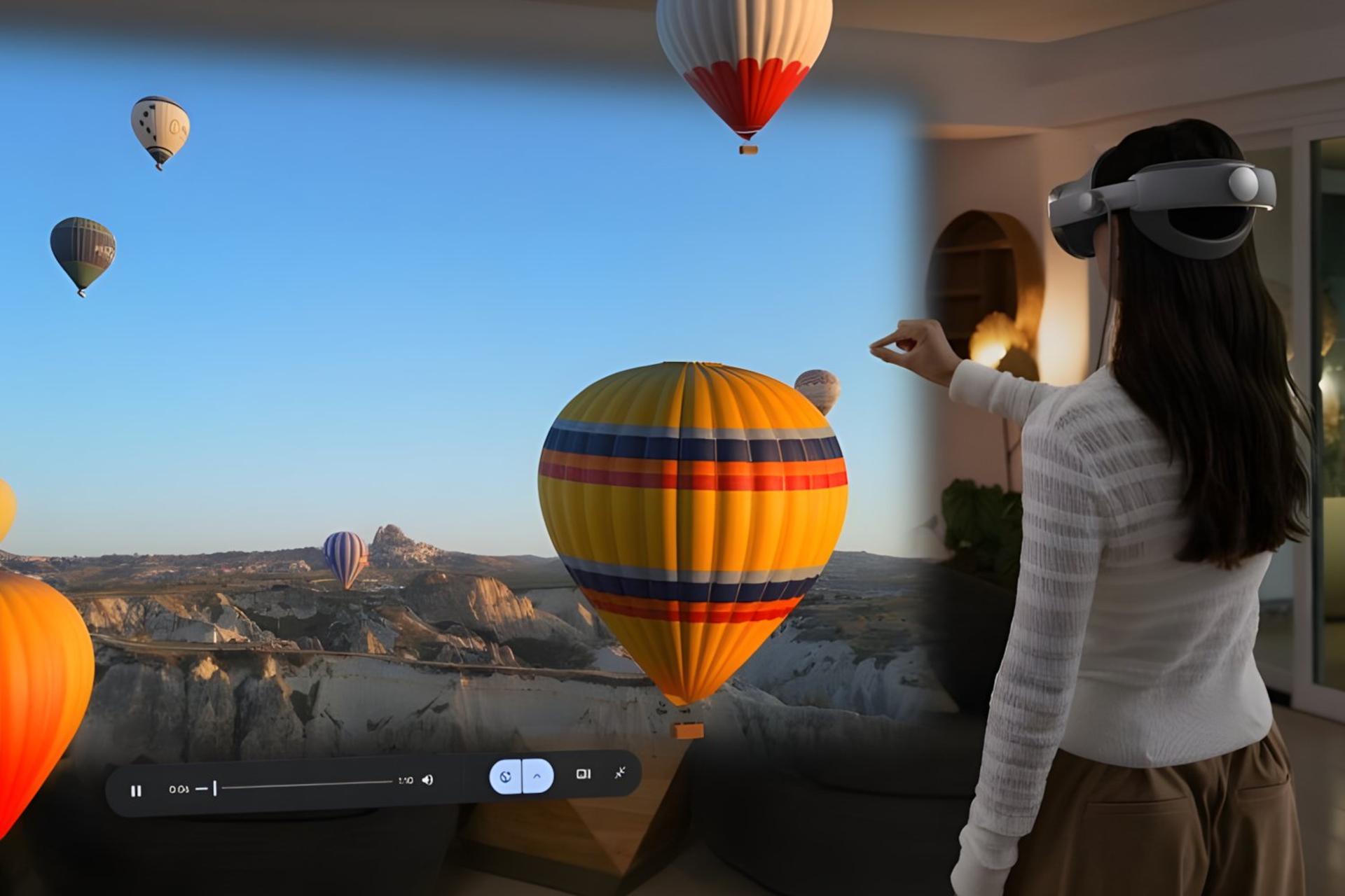 زن جوان درحال کار با گلکسی ایکس آر