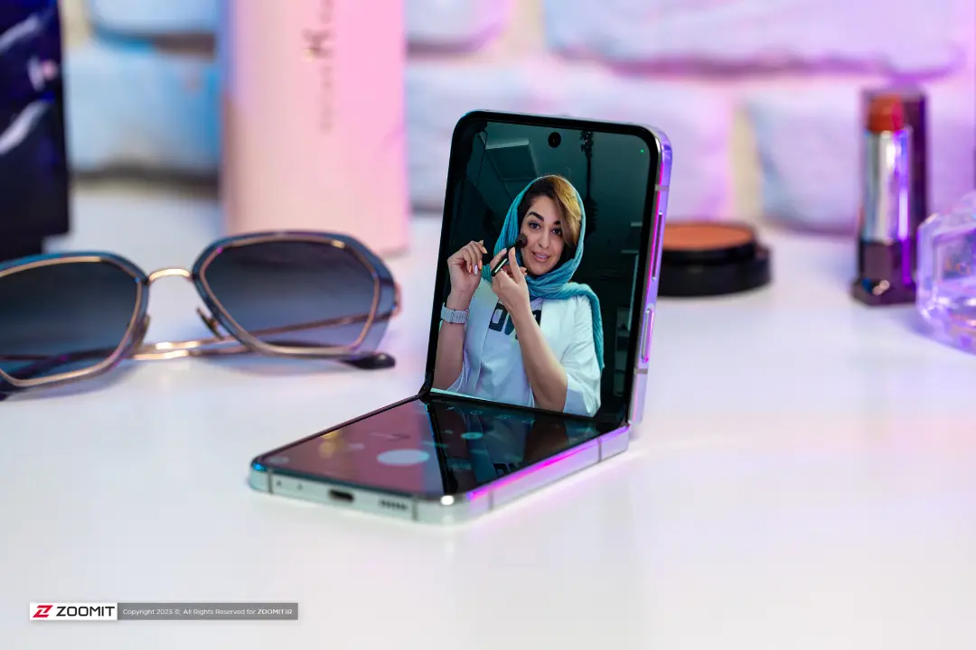 نمایی از flex cam گلکسی زد فلیپ ۵