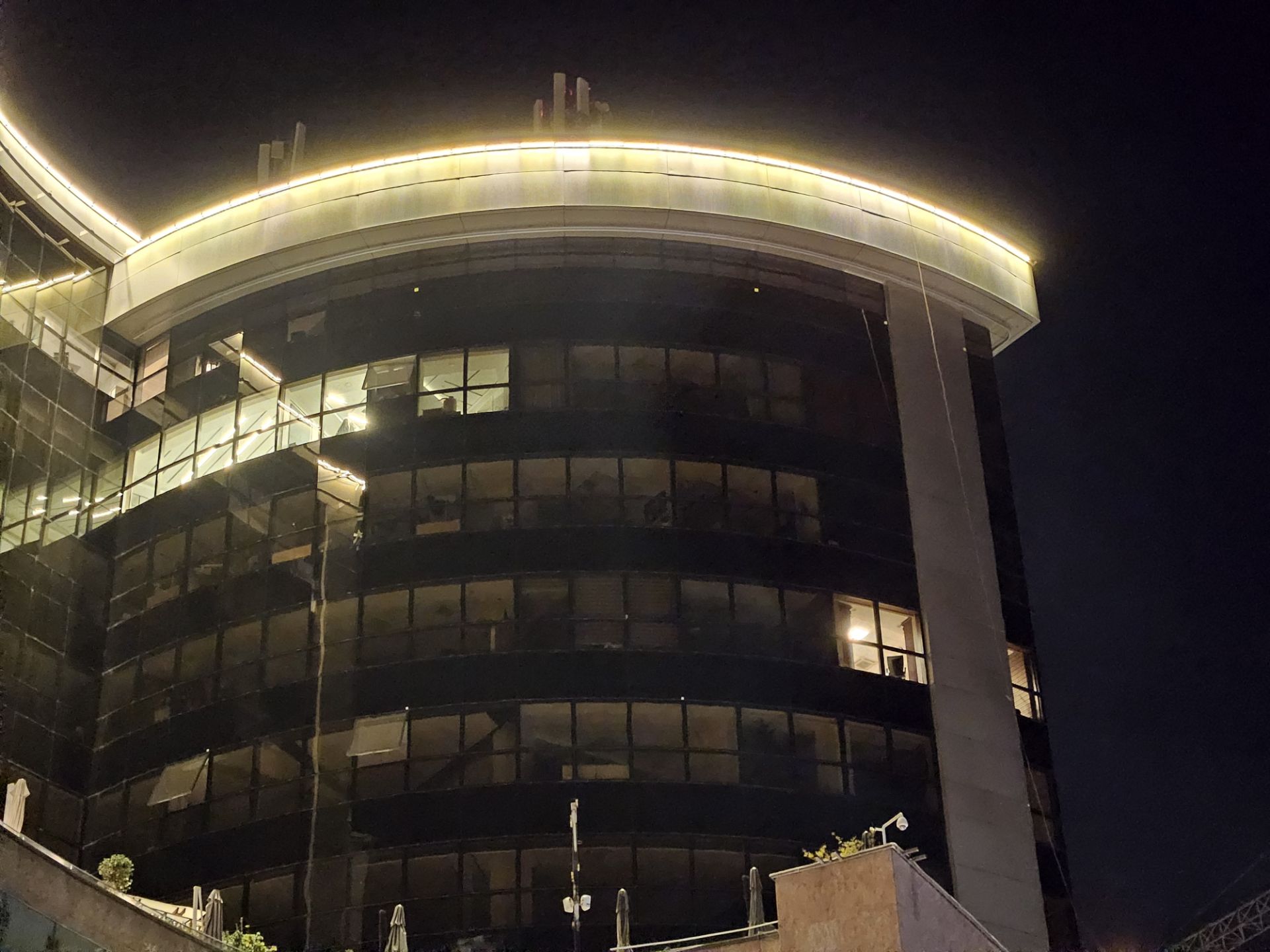 عکاسی ساختمان اوپال از نمای نزدیک