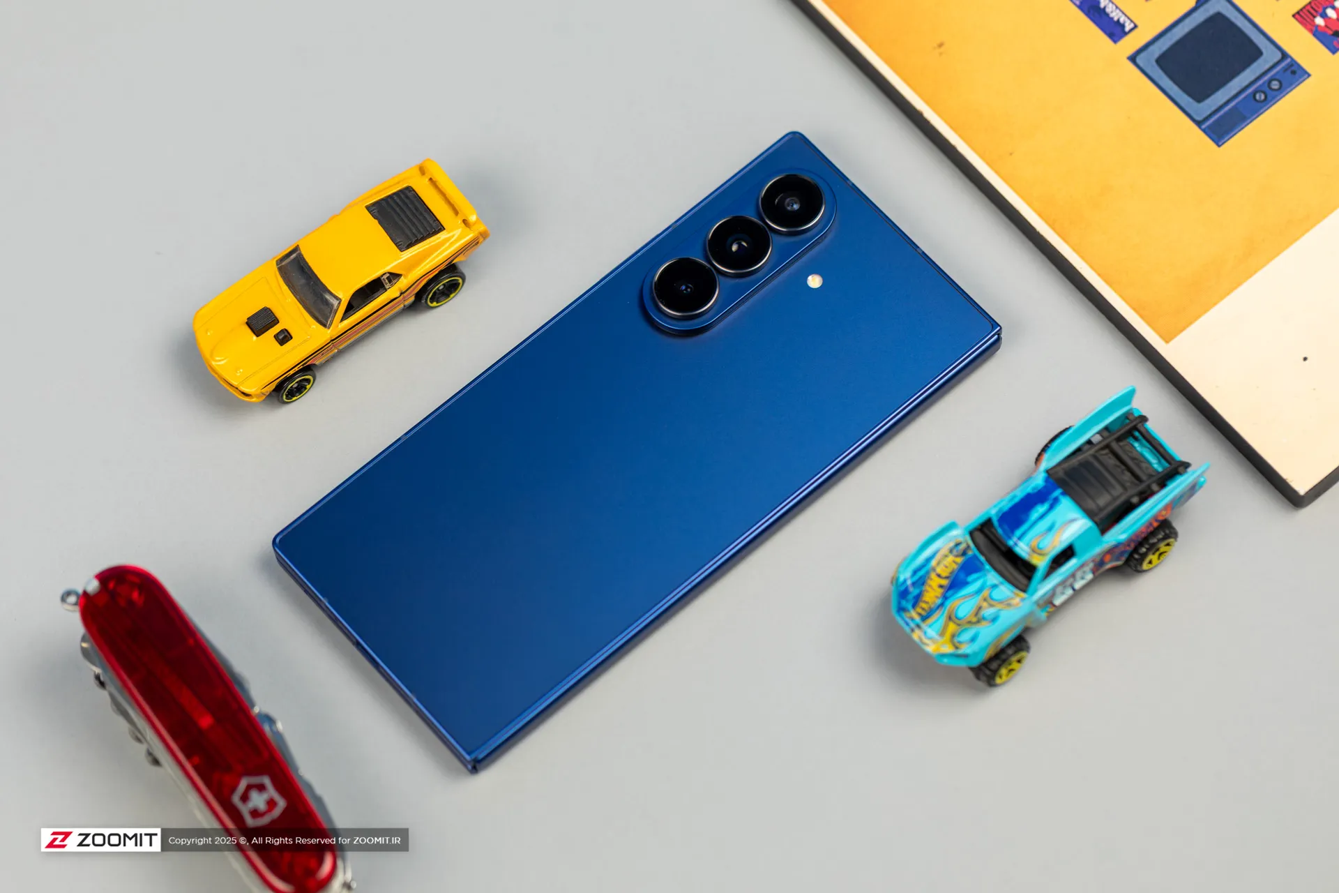 نمایی بالایی از Galaxy Z Fold7
