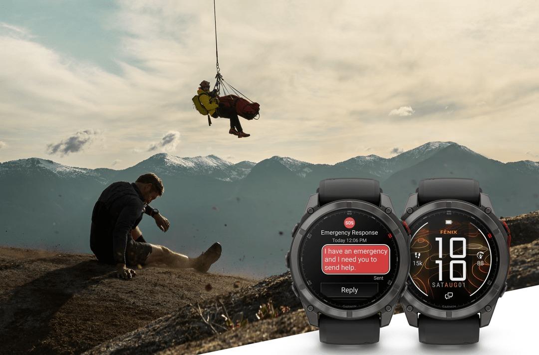 دو عدد ساعت هوشمند Fenix 8 Pro کنار هم