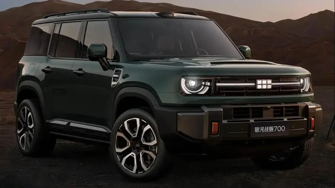 خودرو شاسی‌بلند جیلی بتل‌شیپ ۷۰۰ (Geely Betelship 700) در محیط کویری
