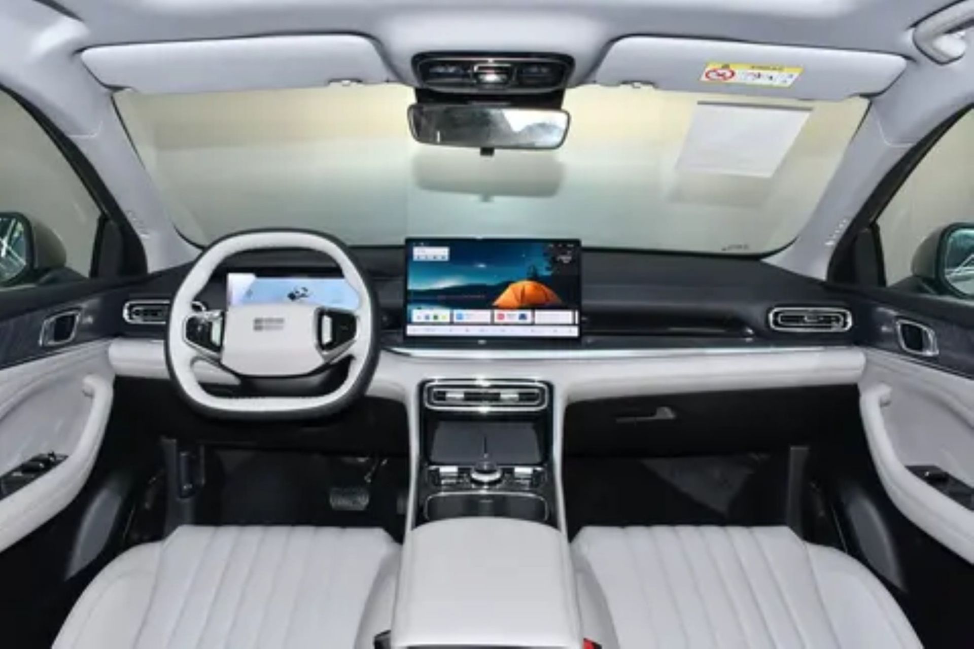 کابین داخلی خودروی Galaxy Starshine 6 جیلی