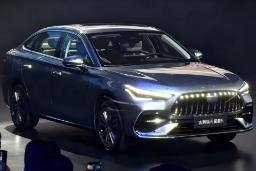 نمای سه‌چهارم جلوی خودروی Galaxy Starshine 6 جیلی
