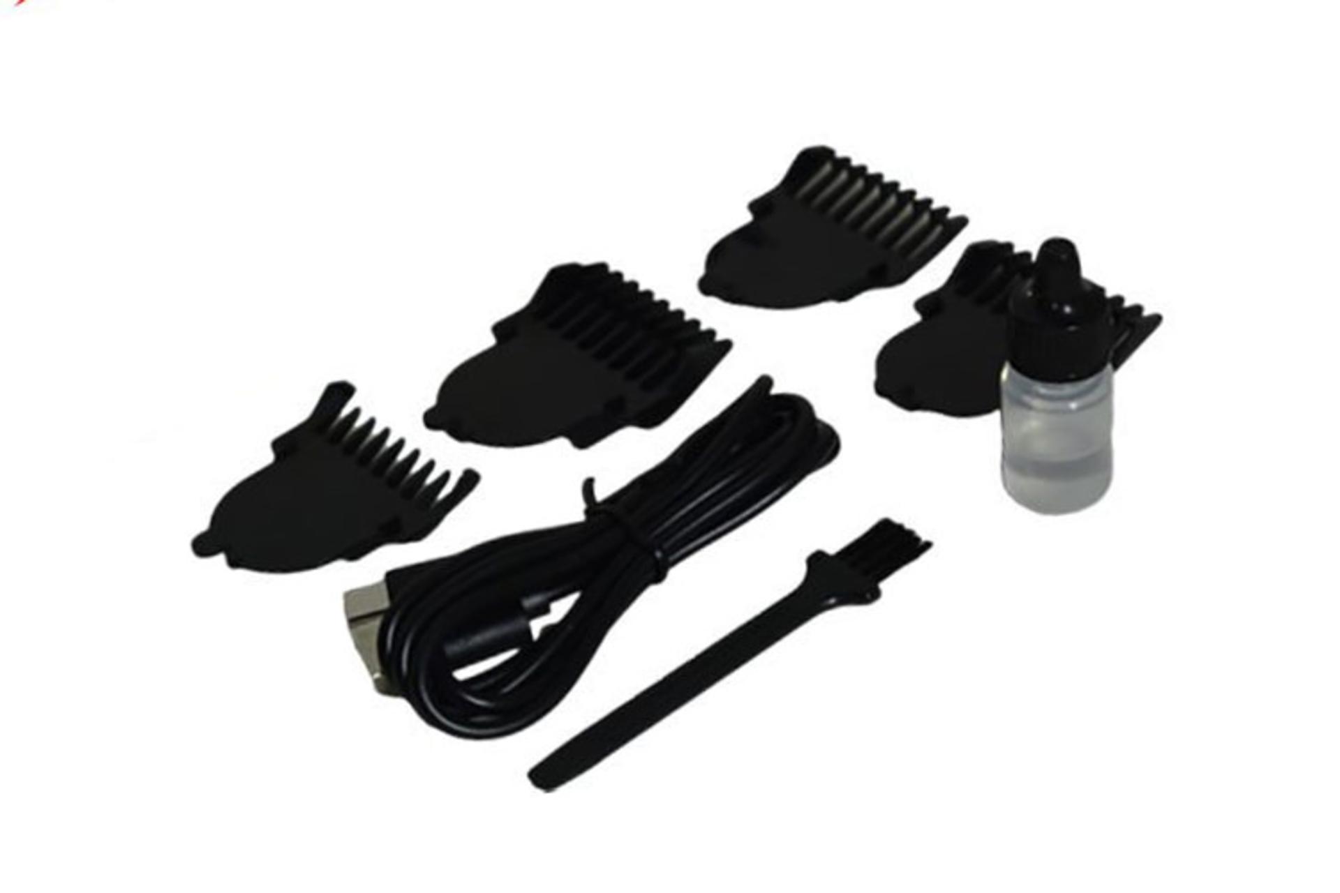 ماشین اصلاح جیمی Geemy GM-6769 لوازم همراه