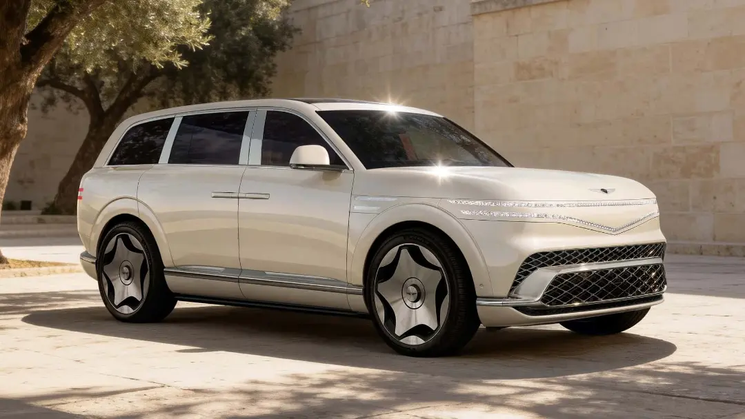 شاسی‌بلند لوکس جنسیس (Genesis) GV90 با طراحی مدرن و بدنه سفید