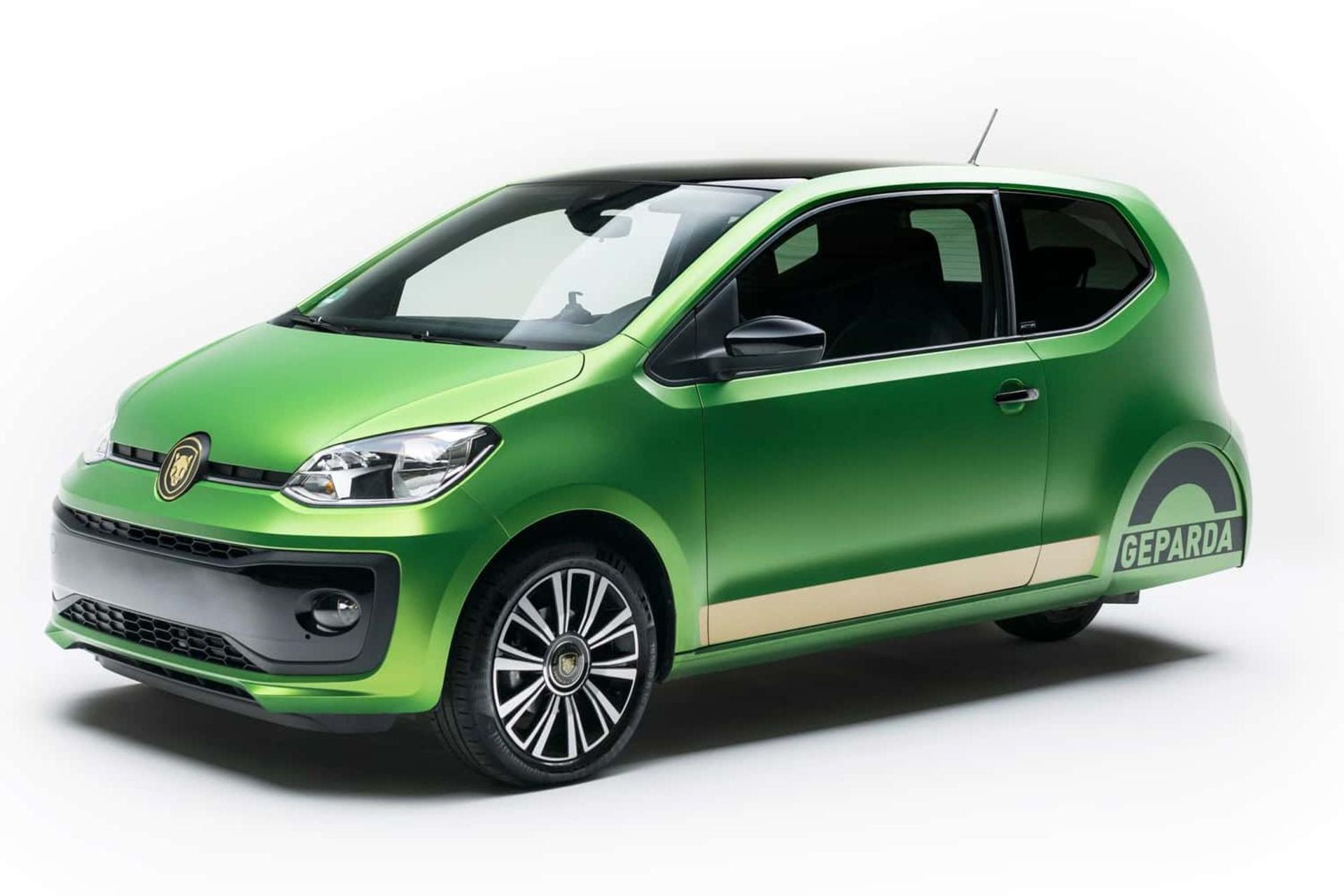 خودرو هاچ بک فولکس واگن Gepadra از نمای کناری