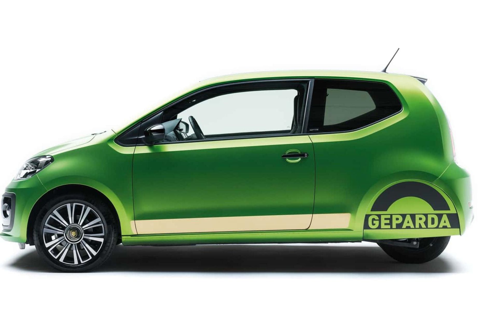 خودرو هاچ بک فولکس واگن Gepadra از نمای کناری