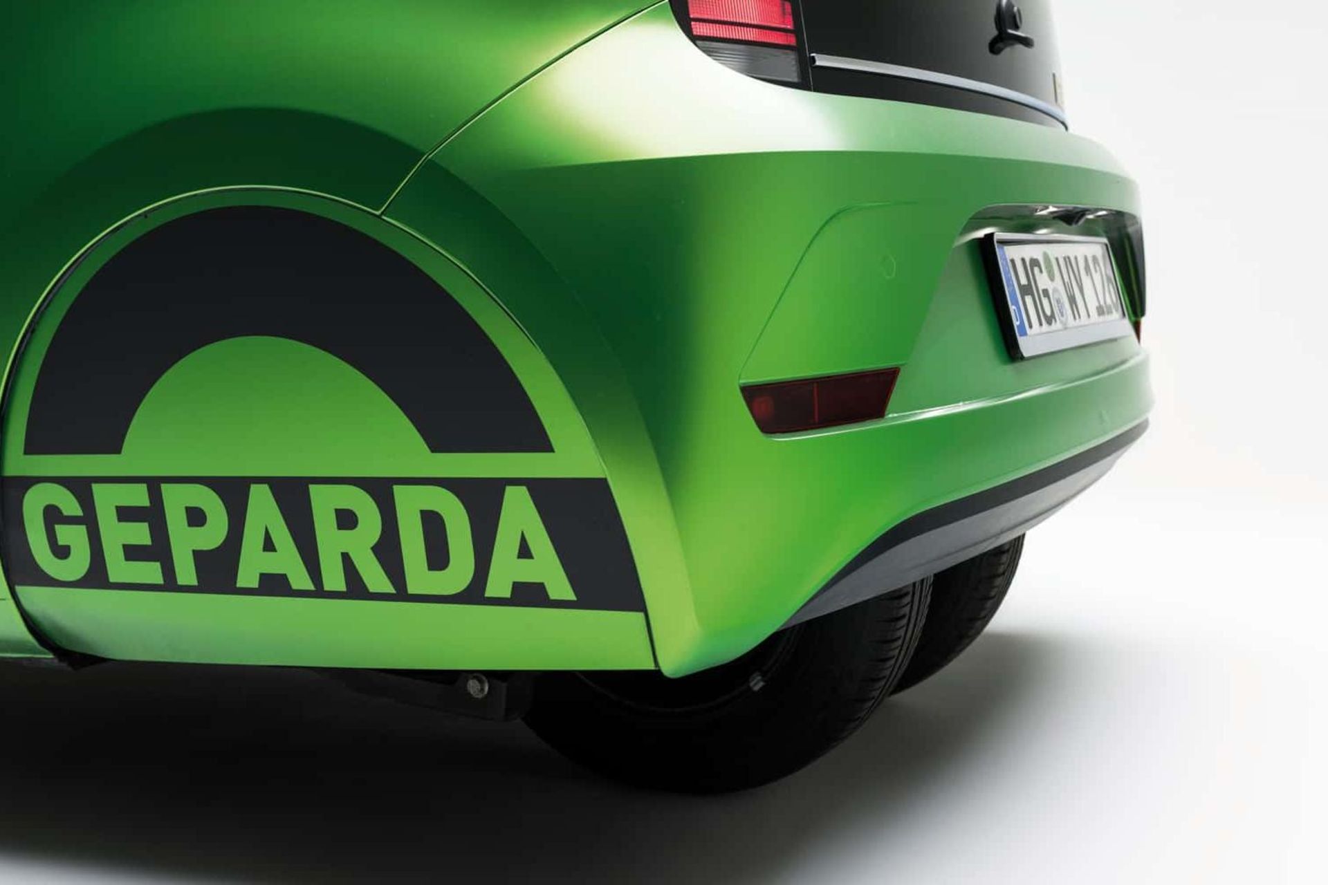 خودرو هاچ بک فولکس واگن Gepadra از نمای پشت