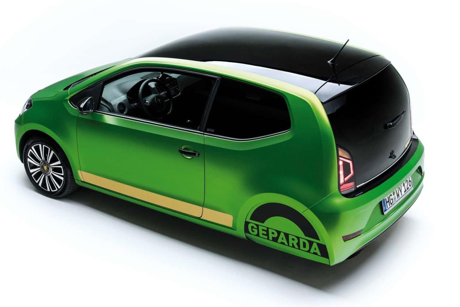 خودرو هاچ بک فولکس واگن Gepadra از نمای پشت