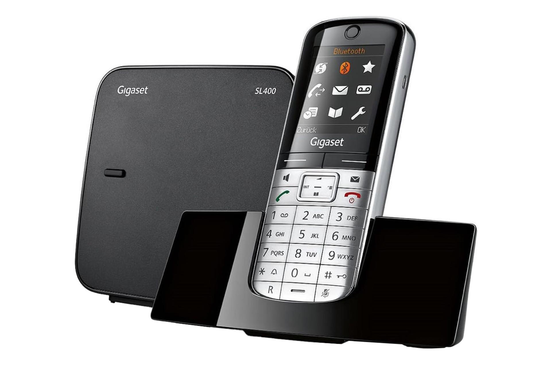 نمای کلی تلفن گیگاست SL400 با نمایش پایه اصلی، گوشی بی سیم و پایه متحرک