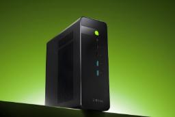 مینی کامپیوتر Gmktec Evo-X5 Pro با بدنه مشکی و درگاه‌های USB