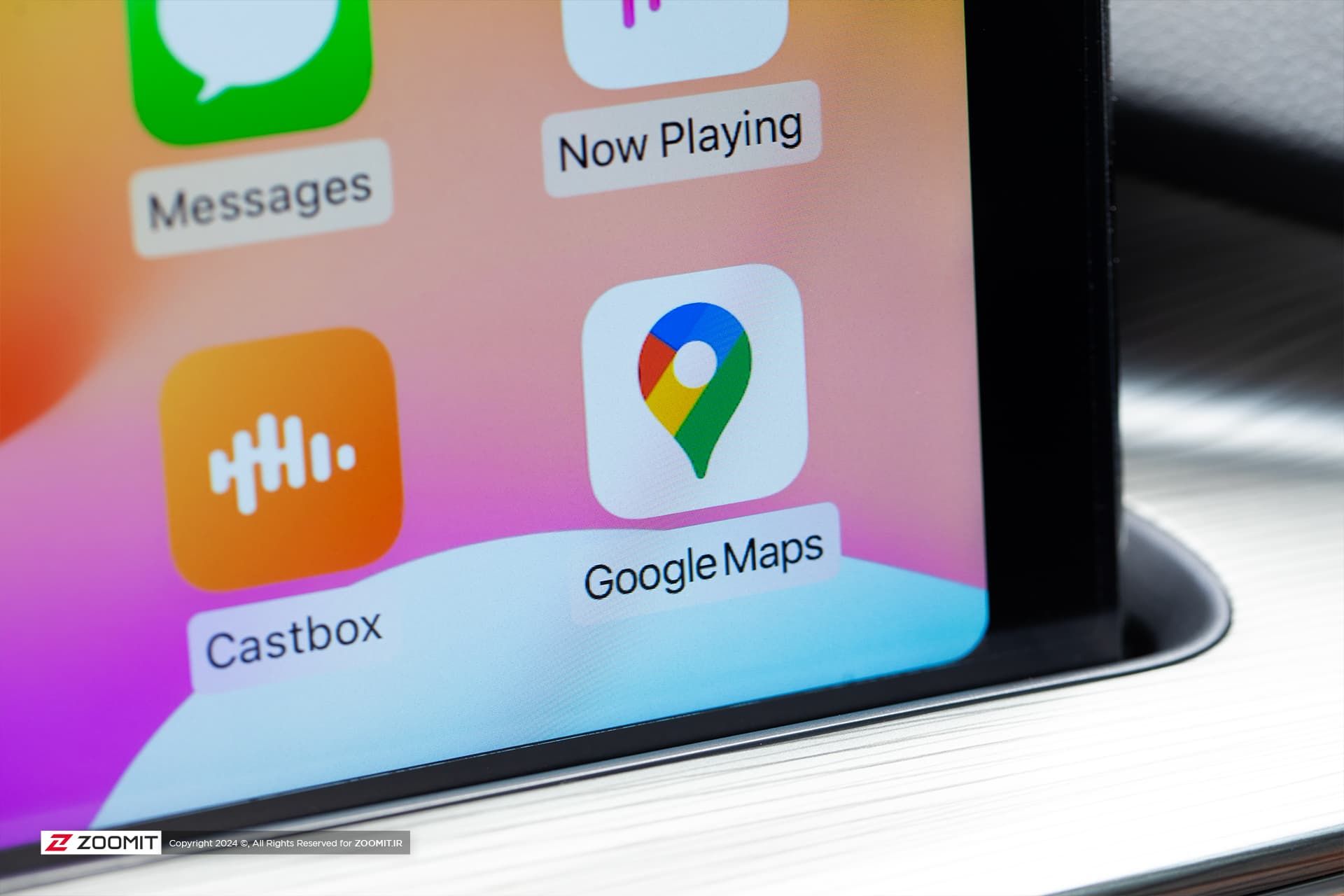 لوگو گوگل مپس / Google Maps روی نمایشگر اپل کارپلی