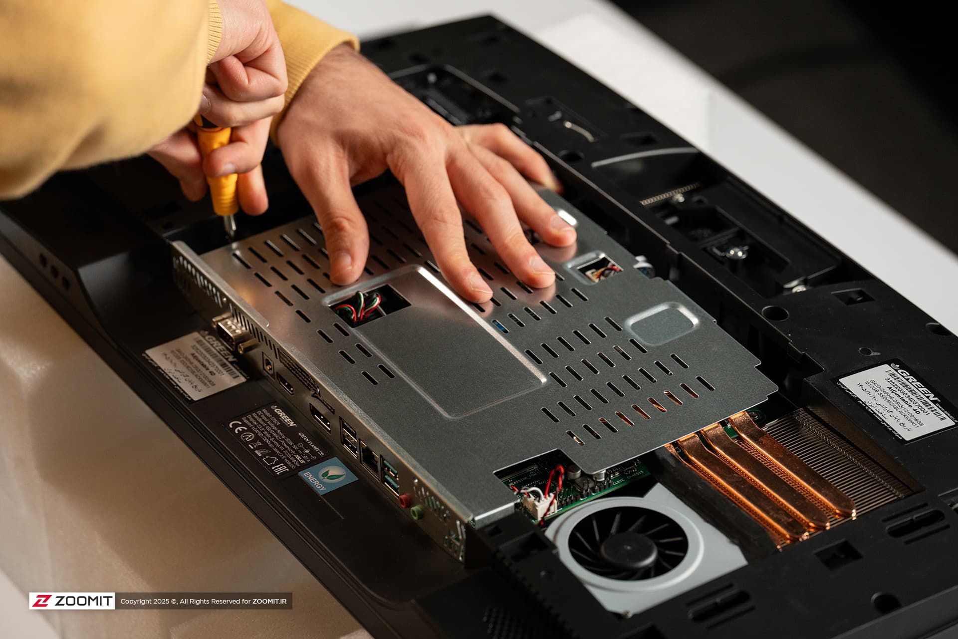 داخل آل این وان GT624