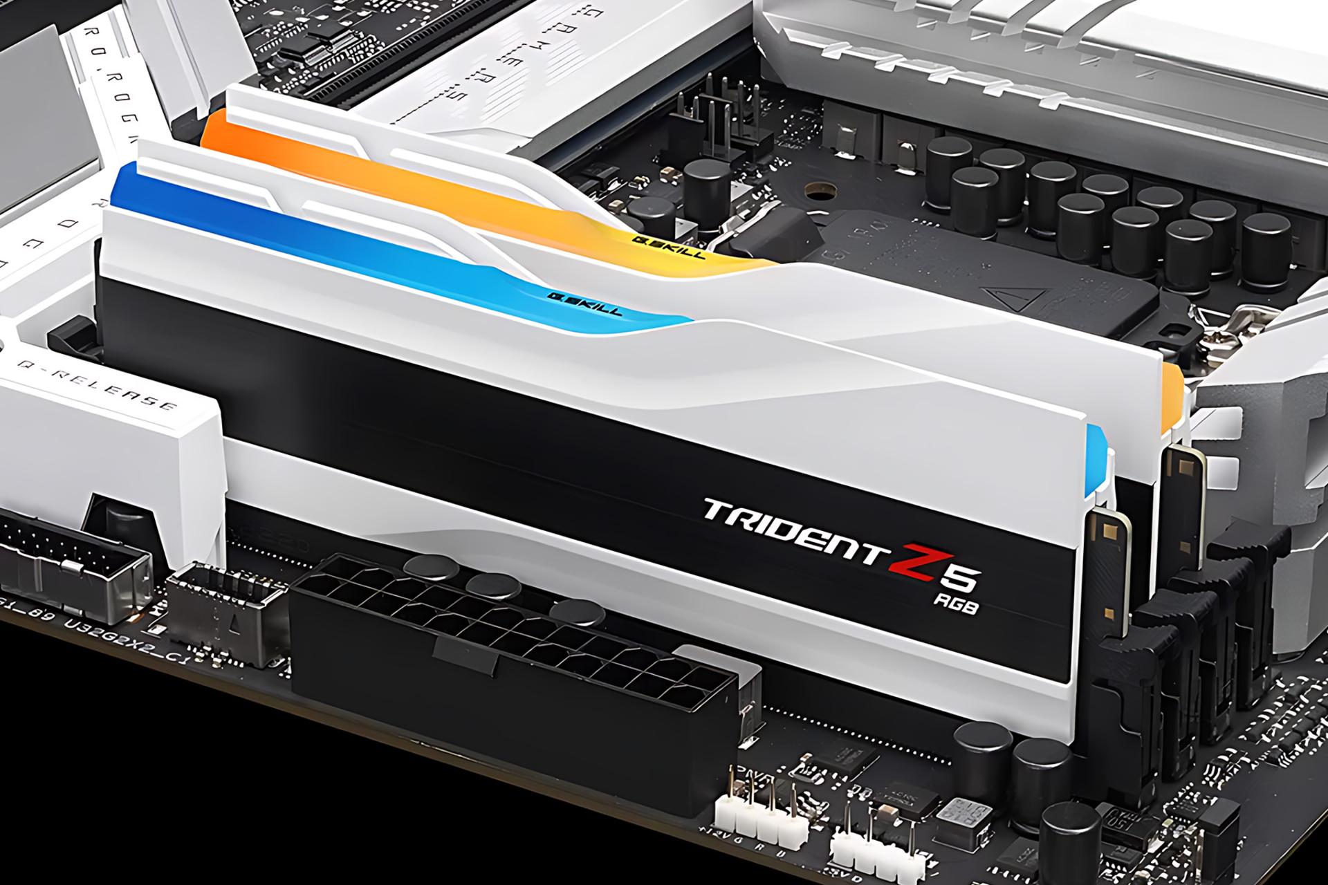 نمای درحال کار رنگ سفید رم جی اسکیل G.Skill Trident Z5 RGB 32GB (2x16) DDR5-7600 CL36