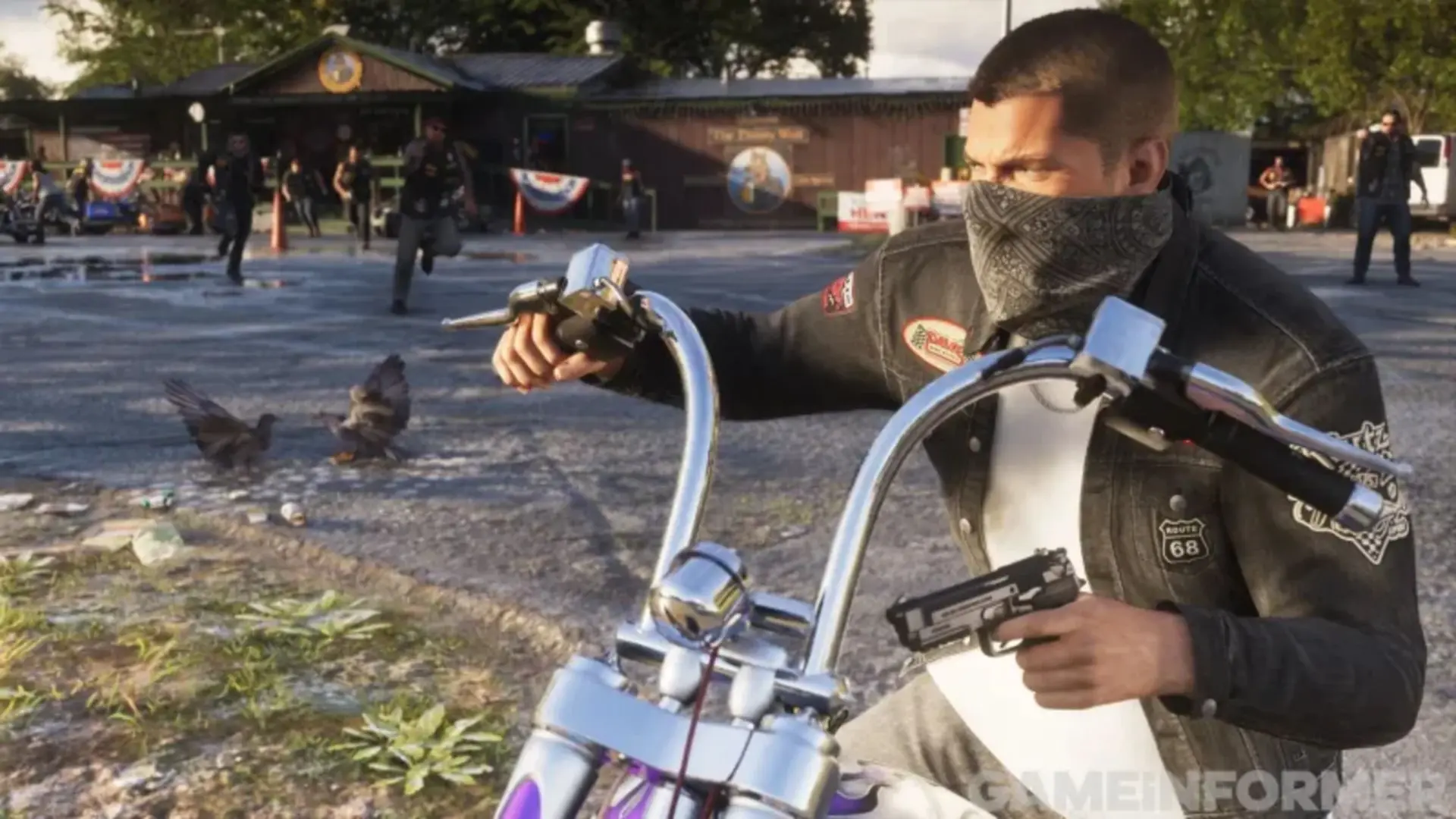 شخصیت بازی GTA 6 با ماسک و تفنگ در کنار موتورسیکلت