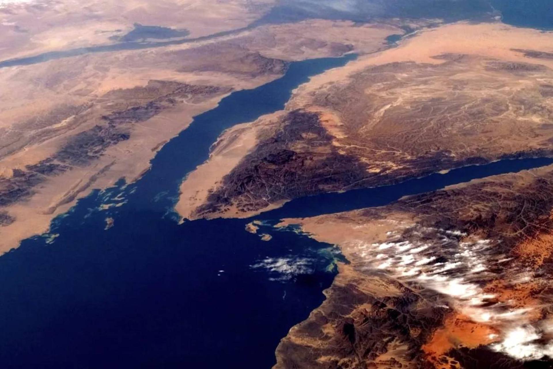 مرز آسیا و آفریقا سالانه تا نیم میلی‌متر شکاف برمی‌دارد