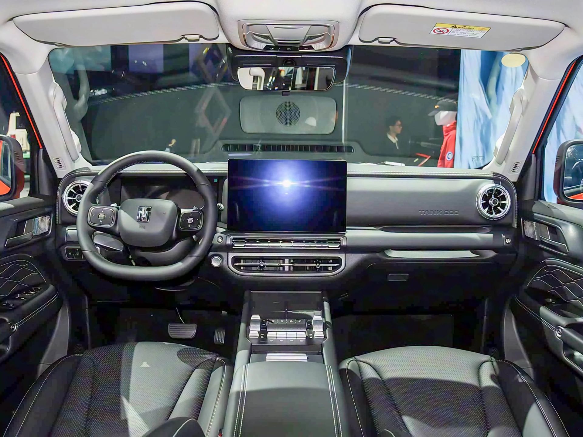نمای داخل کابین خودرو تانک ۳۰۰ پولار ادیشن