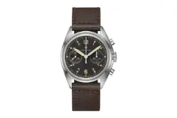 ساعت همیلتون Khaki Aviation Pioneer Mechanical Chrono از جلو