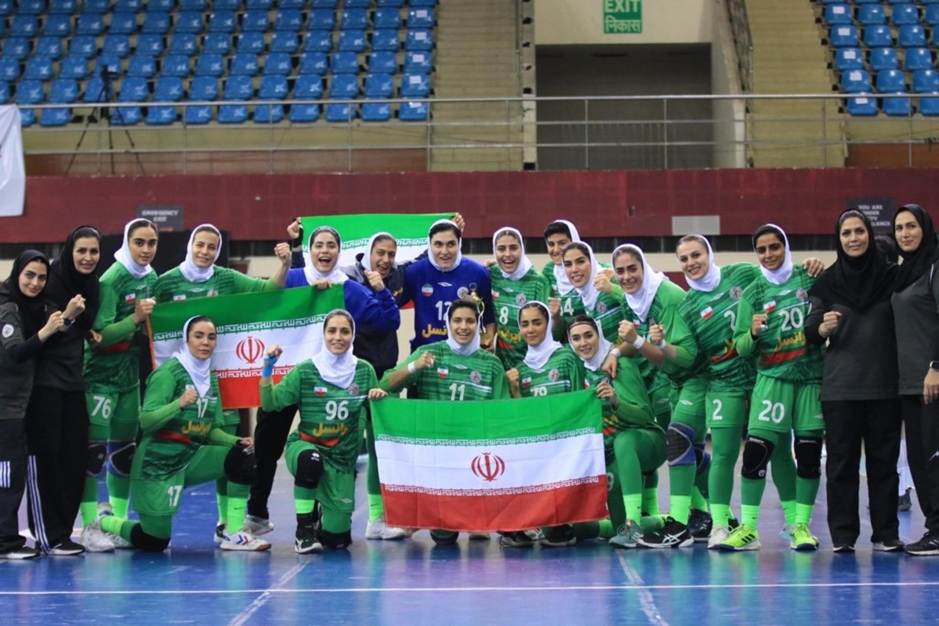 عکس دسته جمعی تیم ملی هندبال زنان 