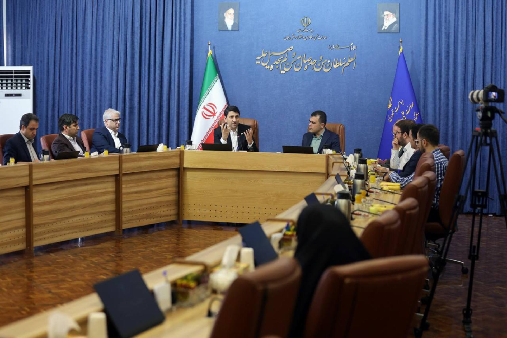 معاون علمی رئیس‌جمهور: مشکل ورود «دیوار» به بازار بورس را برطرف کردیم