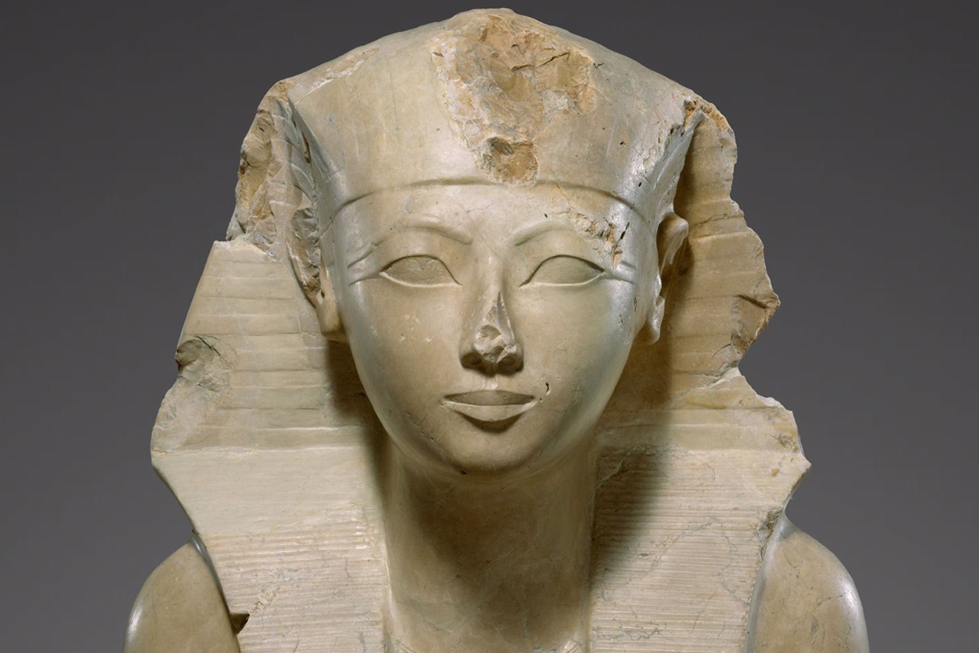 نیم‌تنه هتشپسوت، ملکه مصر