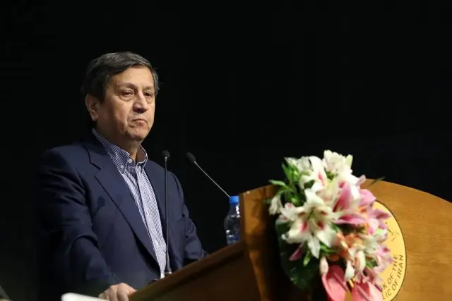 همتی: مطالبات معوق فروشگاه‌های کالابرگی تسویه می‌شود؛ دولت کسری منابع را جبران کرد