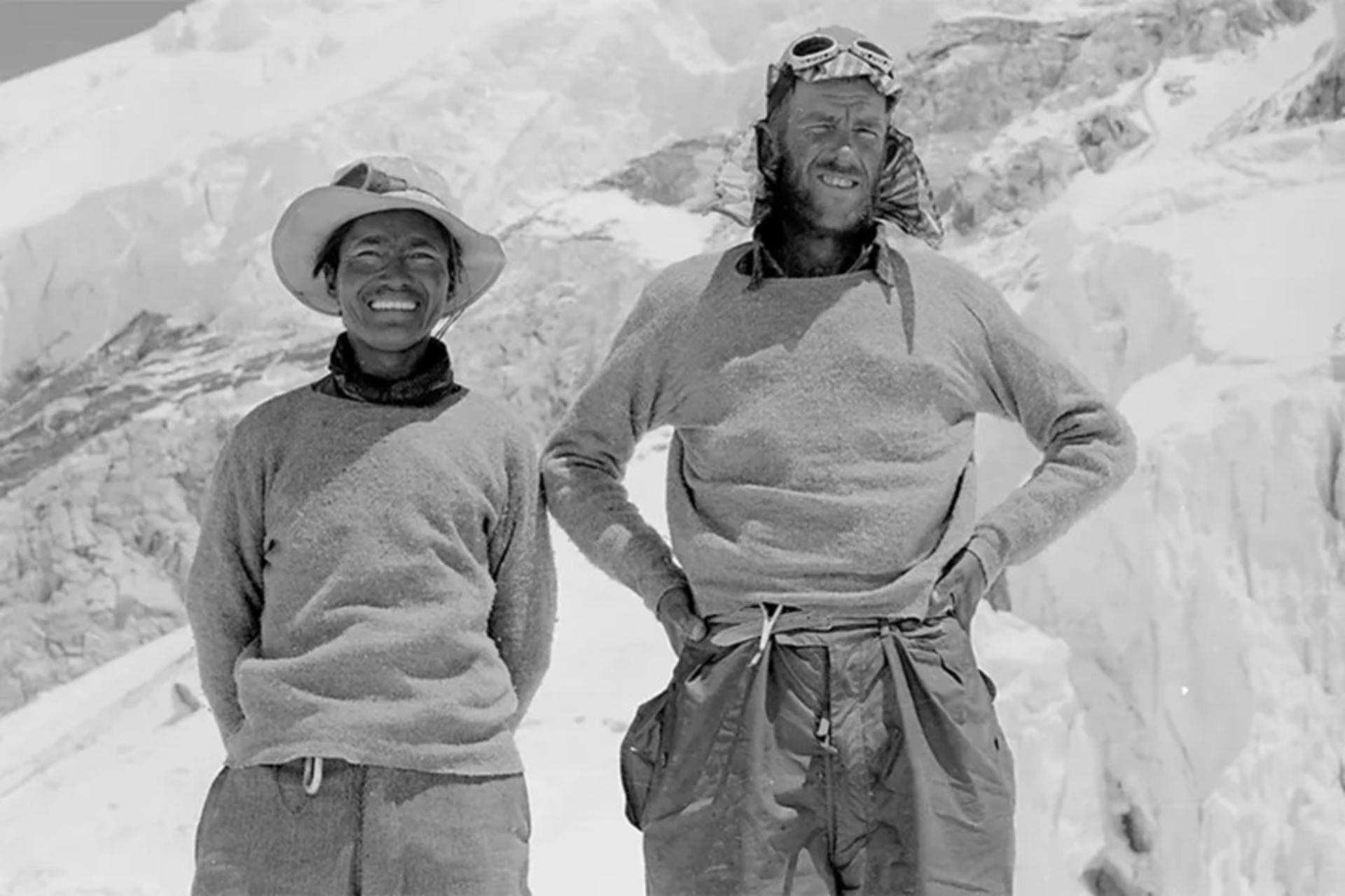 نخستین فاتحان اورست