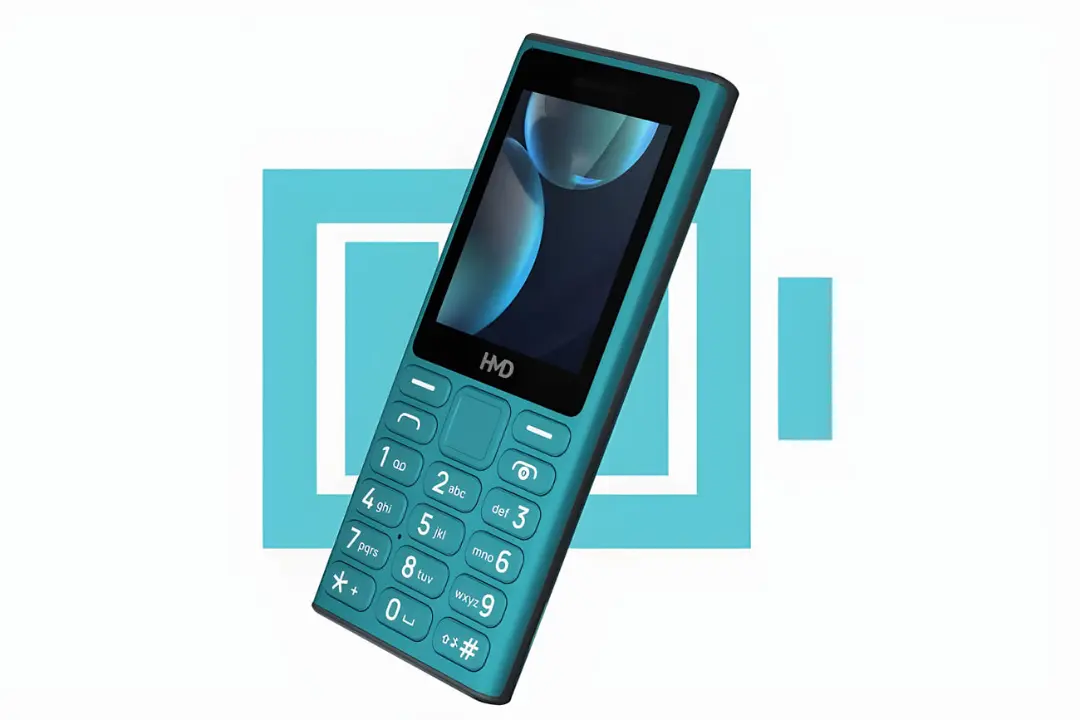 نمای جلو گوشی ساده HMD 105 4G با بدنه فیروزه‌ای و صفحه‌نمایش کوچک