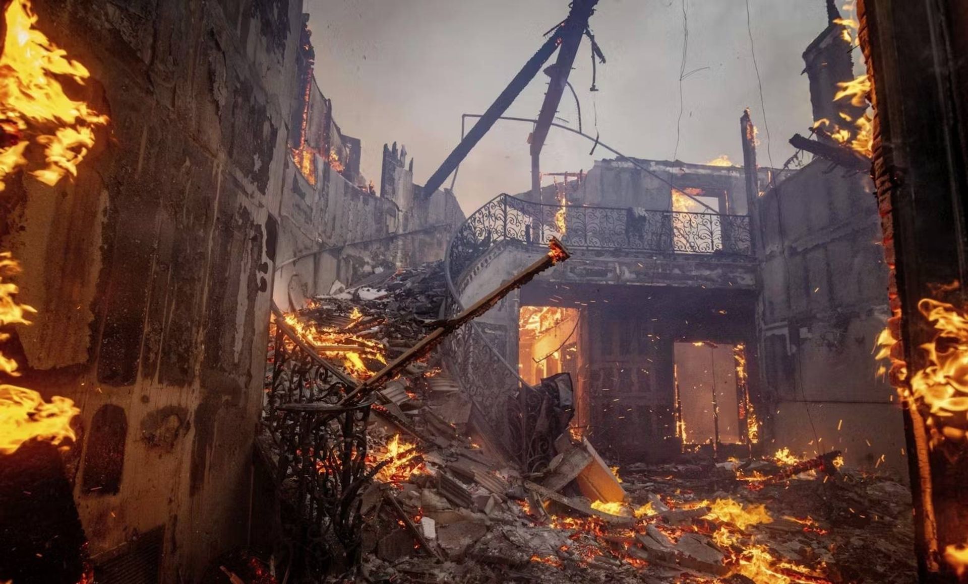 سوختن خانه در آتش سوزی ۷ ژانویه ۲۰۲۵ لس آنجلس