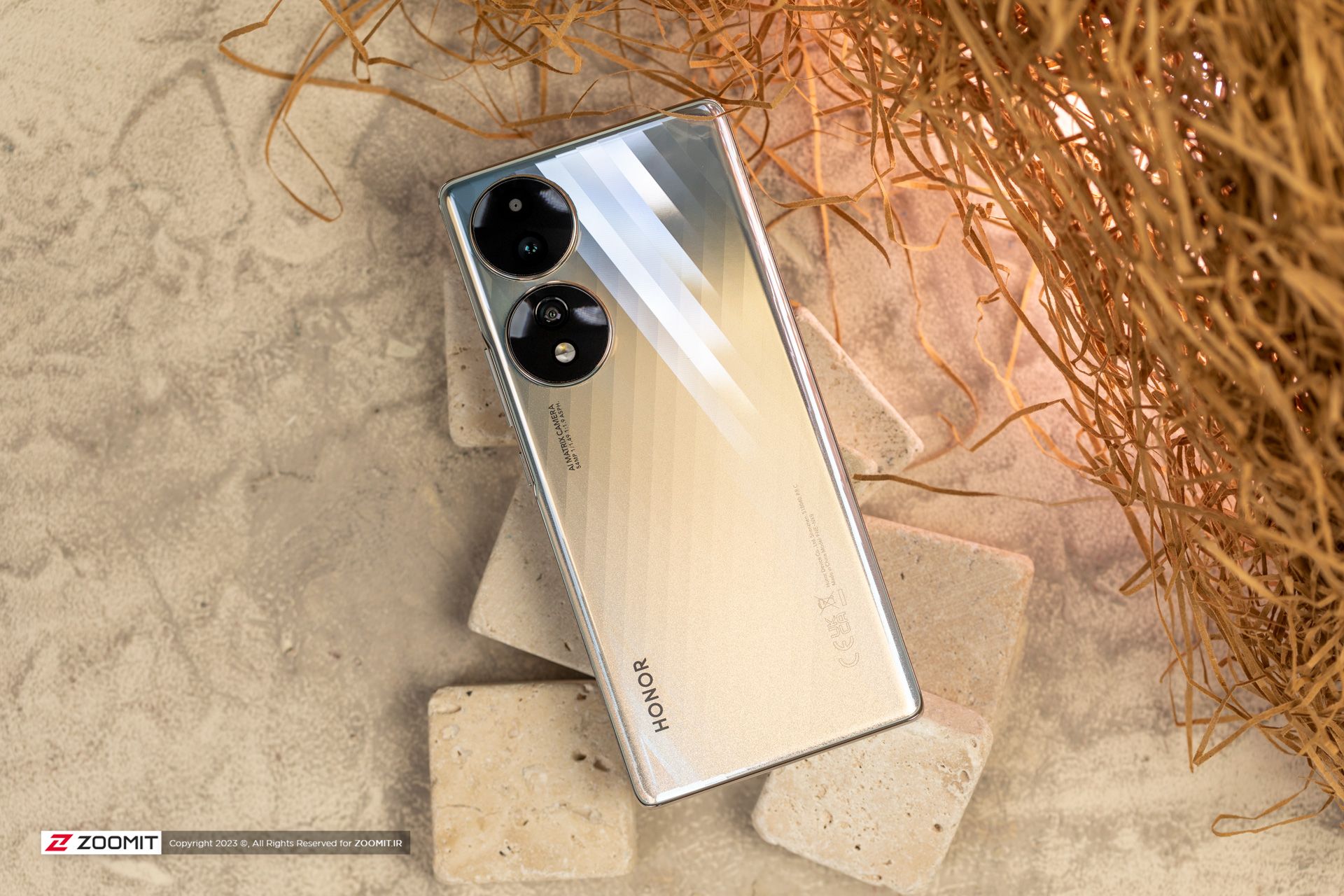 نمای پشتی آنر ۷۰