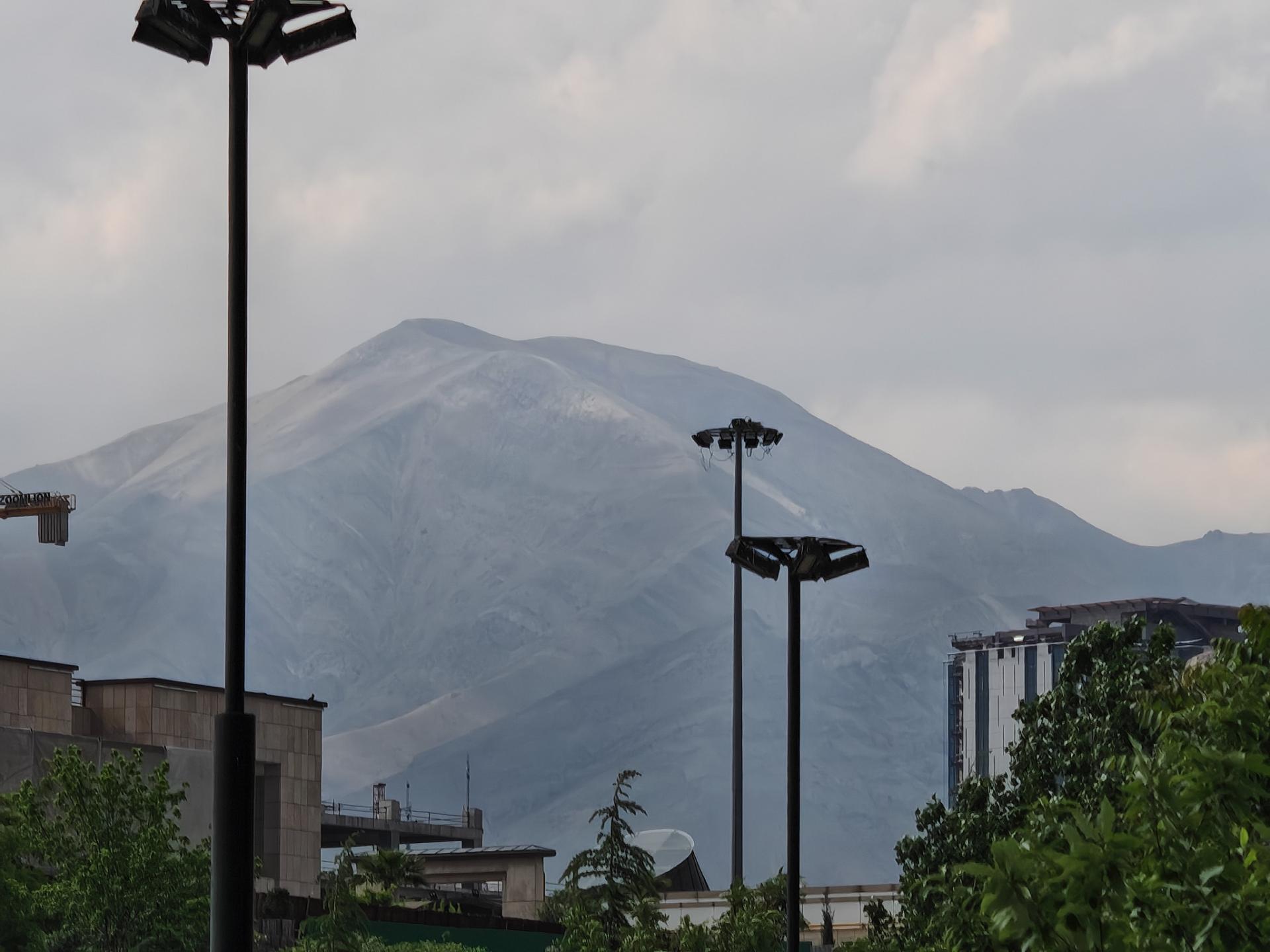 عکس ۱۰برابری آنر مجیک ۶ پرو