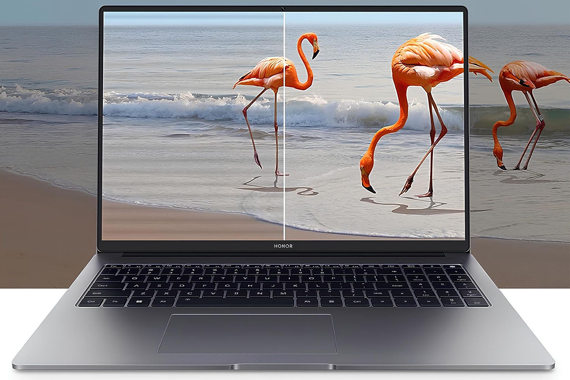 لپ تاپ آنر magicbook x16 نقره ای رنگ از روبرو پس زمینه پلیکان