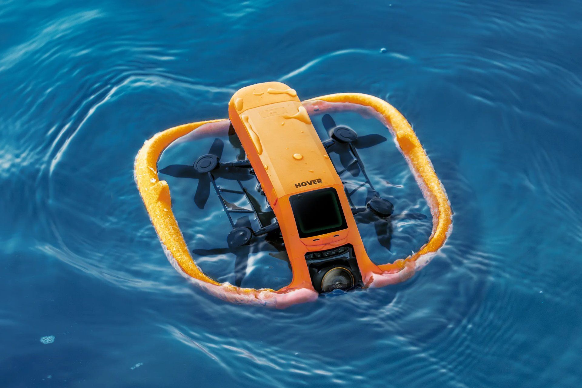 پهپاد HoverAir Aqua با قابلیت نشستن روی آب