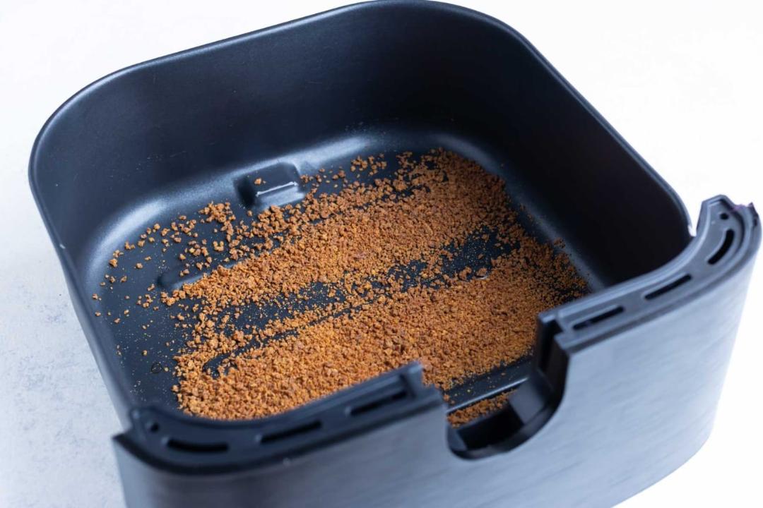 تخلیه مواد غذایی باقی‌مانده در محفظه هواپز