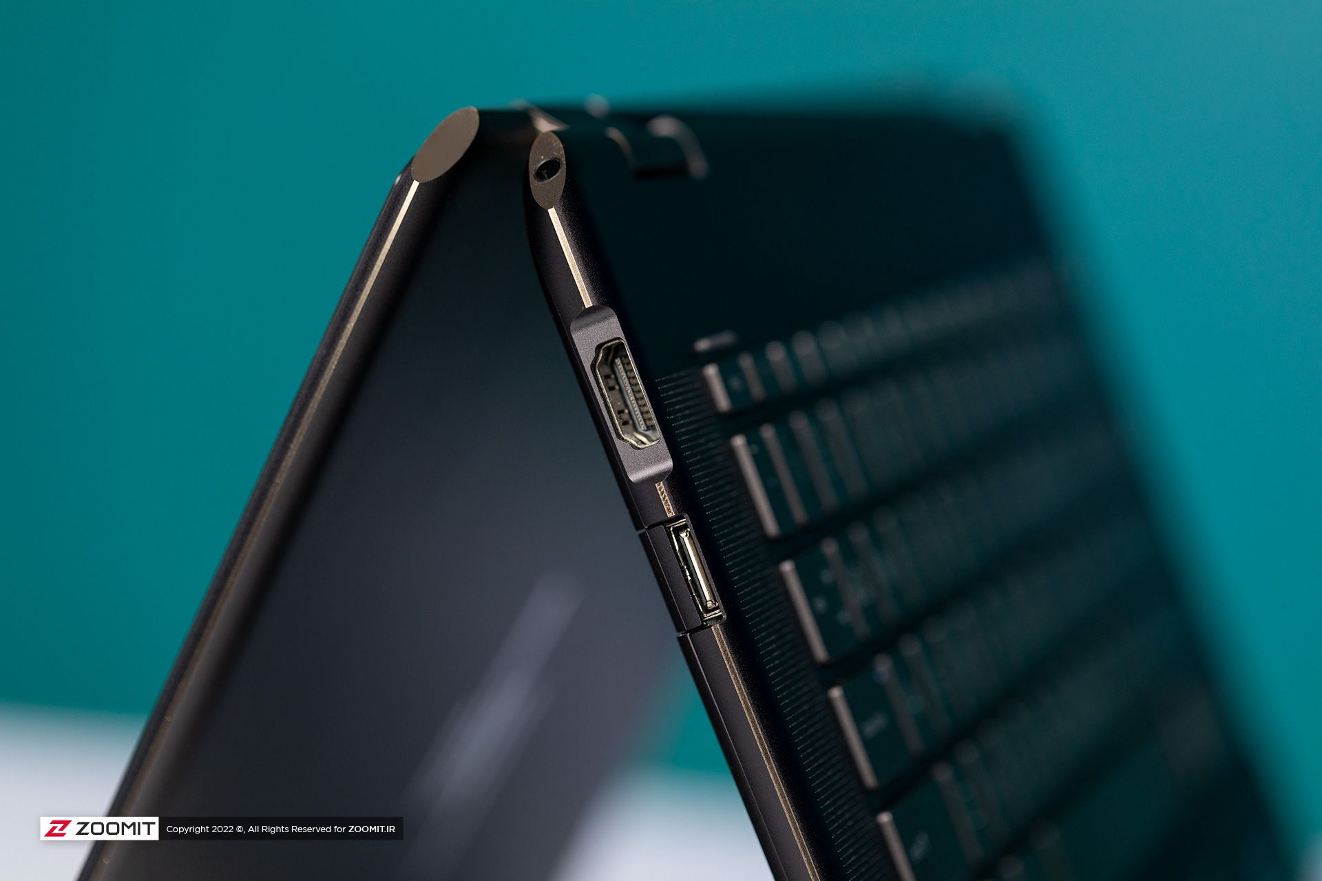پورت‌های لبه چپ HP Spectre x360 16
