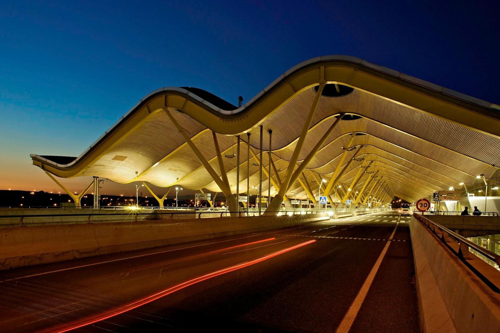 فرودگاه بین المللی آدولفو سوارز مادرید-باراخاس