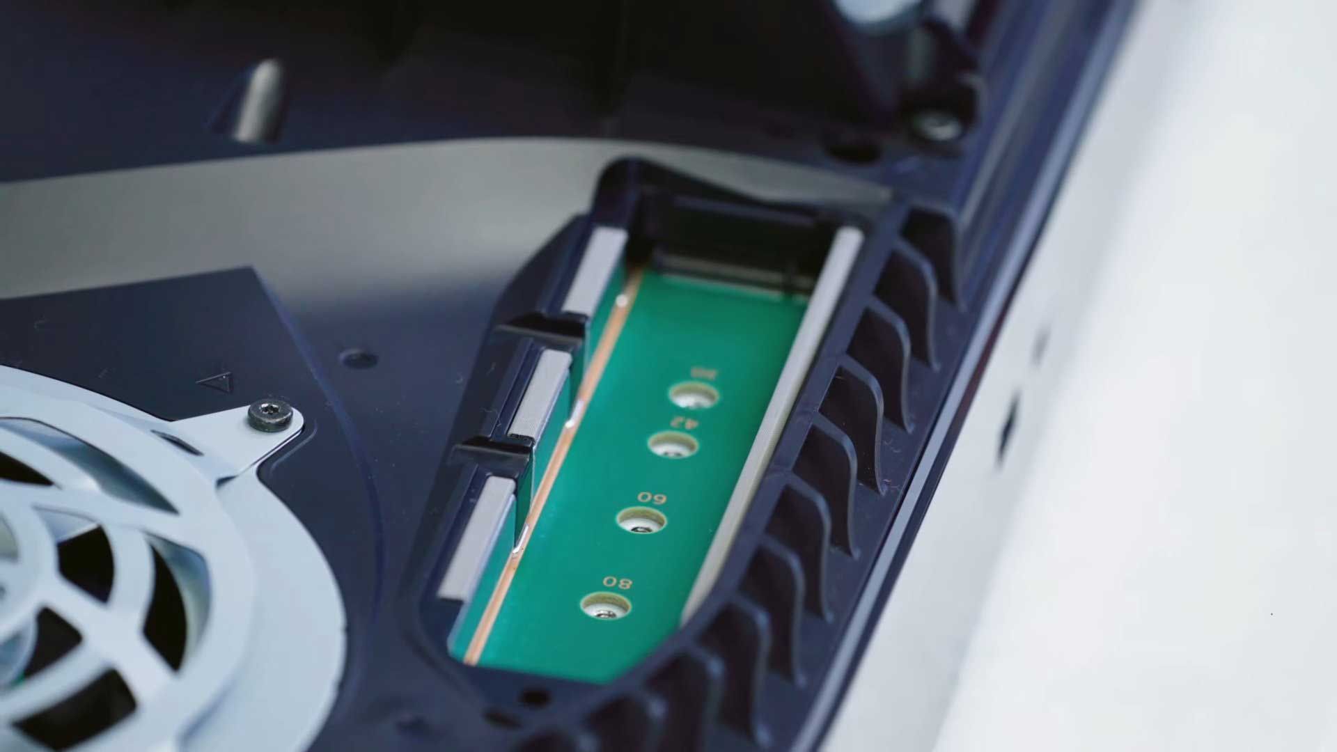 محل نصب حافظه SSD بیشتر برای کنسول پلی استیشن 5 سونی