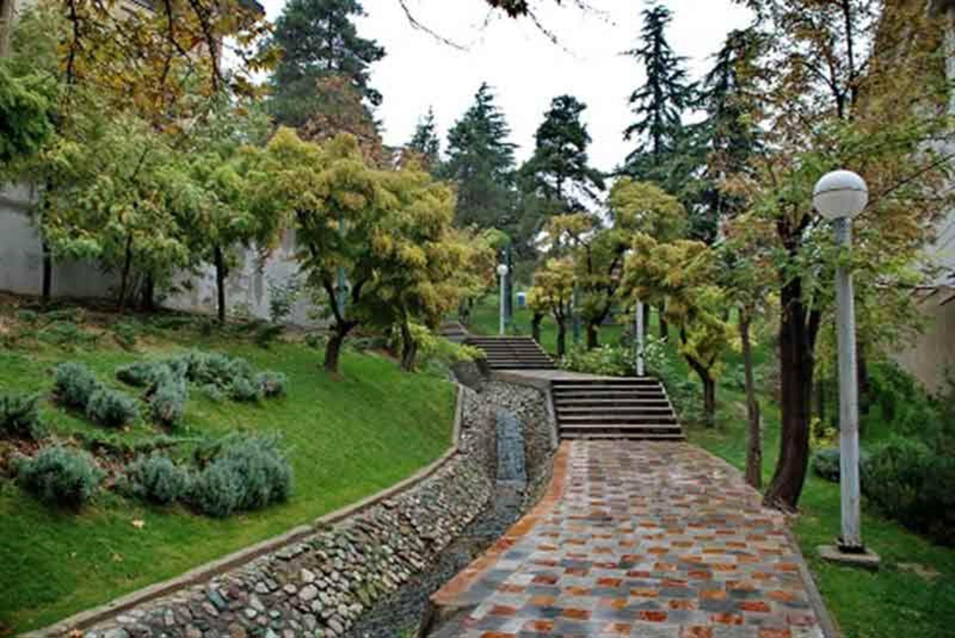 پارک ایران زمین تهران