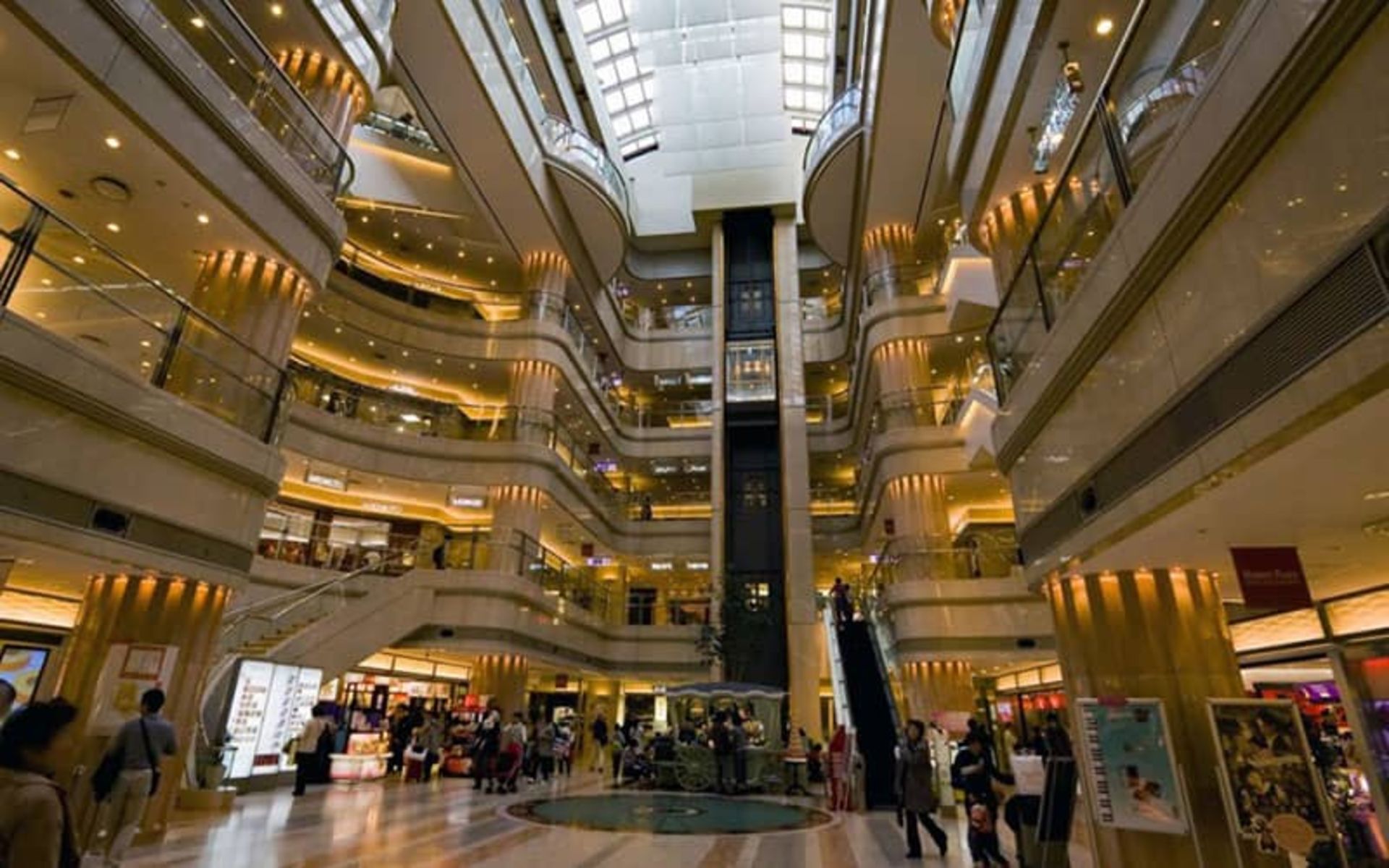 فرودگاه هانه دا