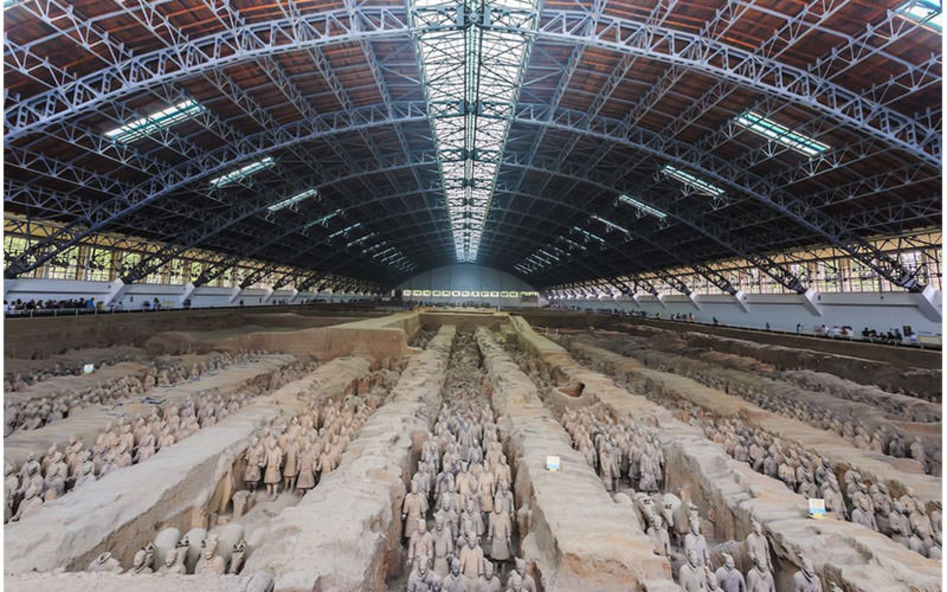 مقبره امپراتور کین