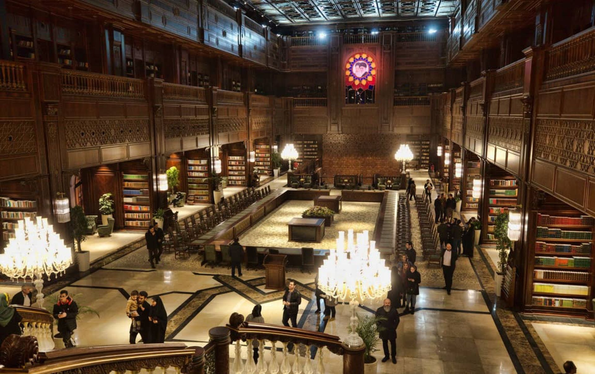 کتابخانه جندی شاپور ایران مال