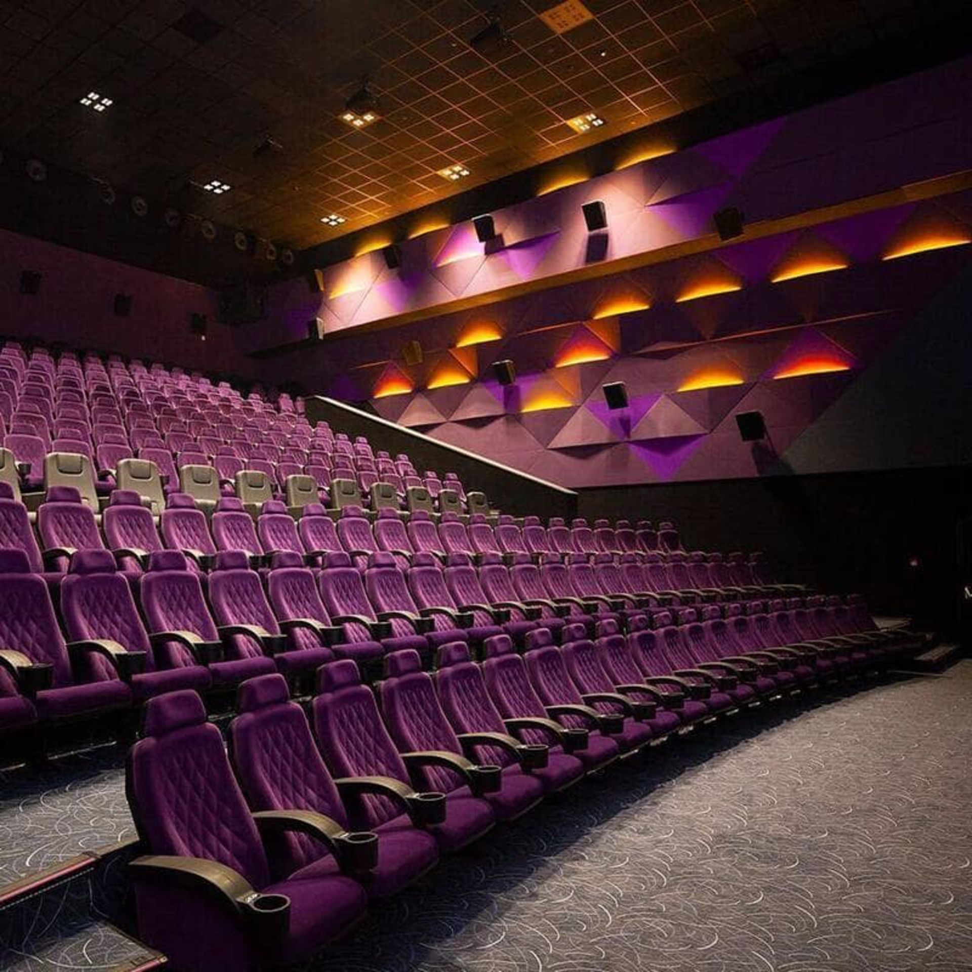 پردیس سینمایی ایران مال