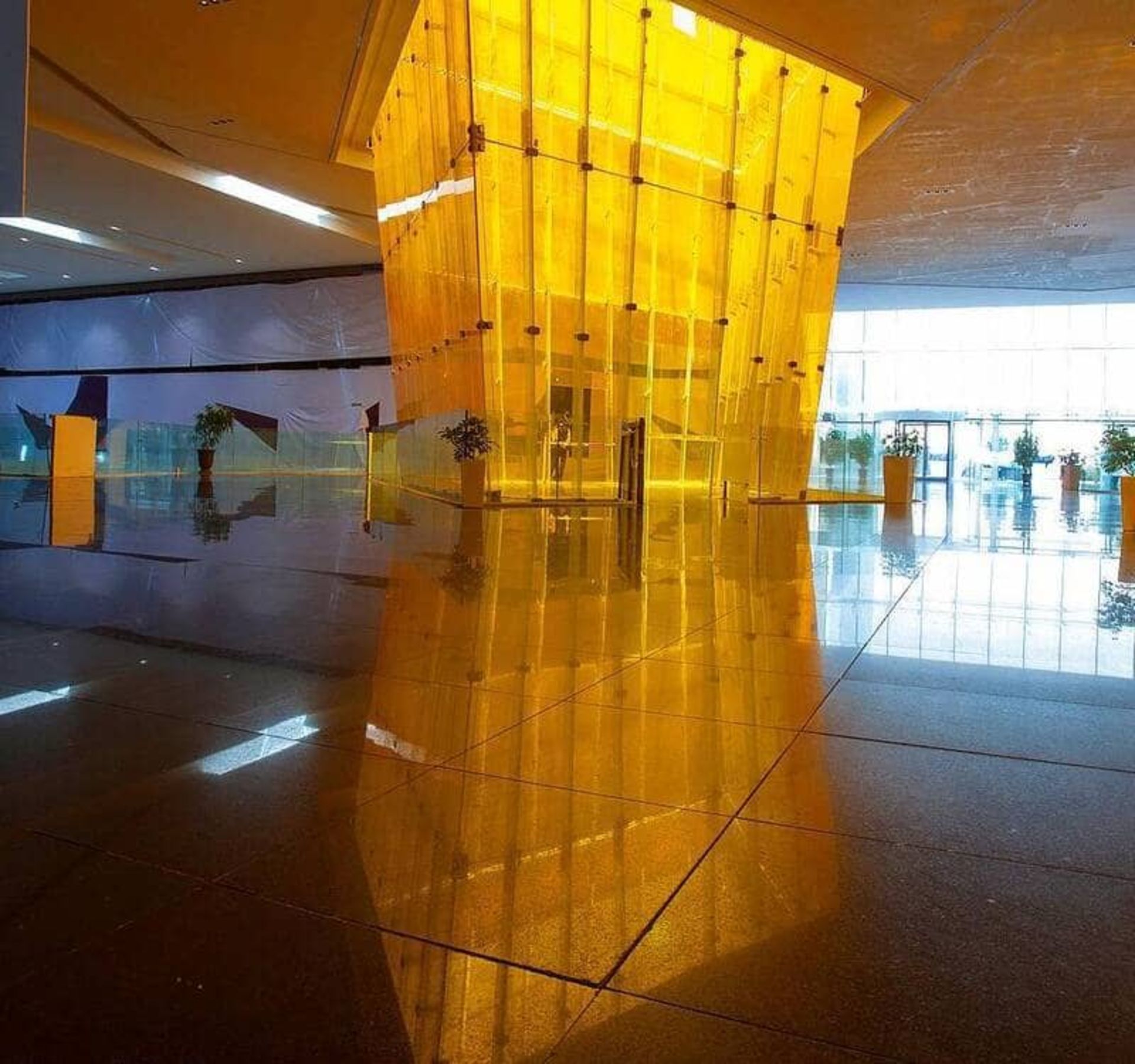 ایوان اشراق بازار بزرگ ایران- ایران مال