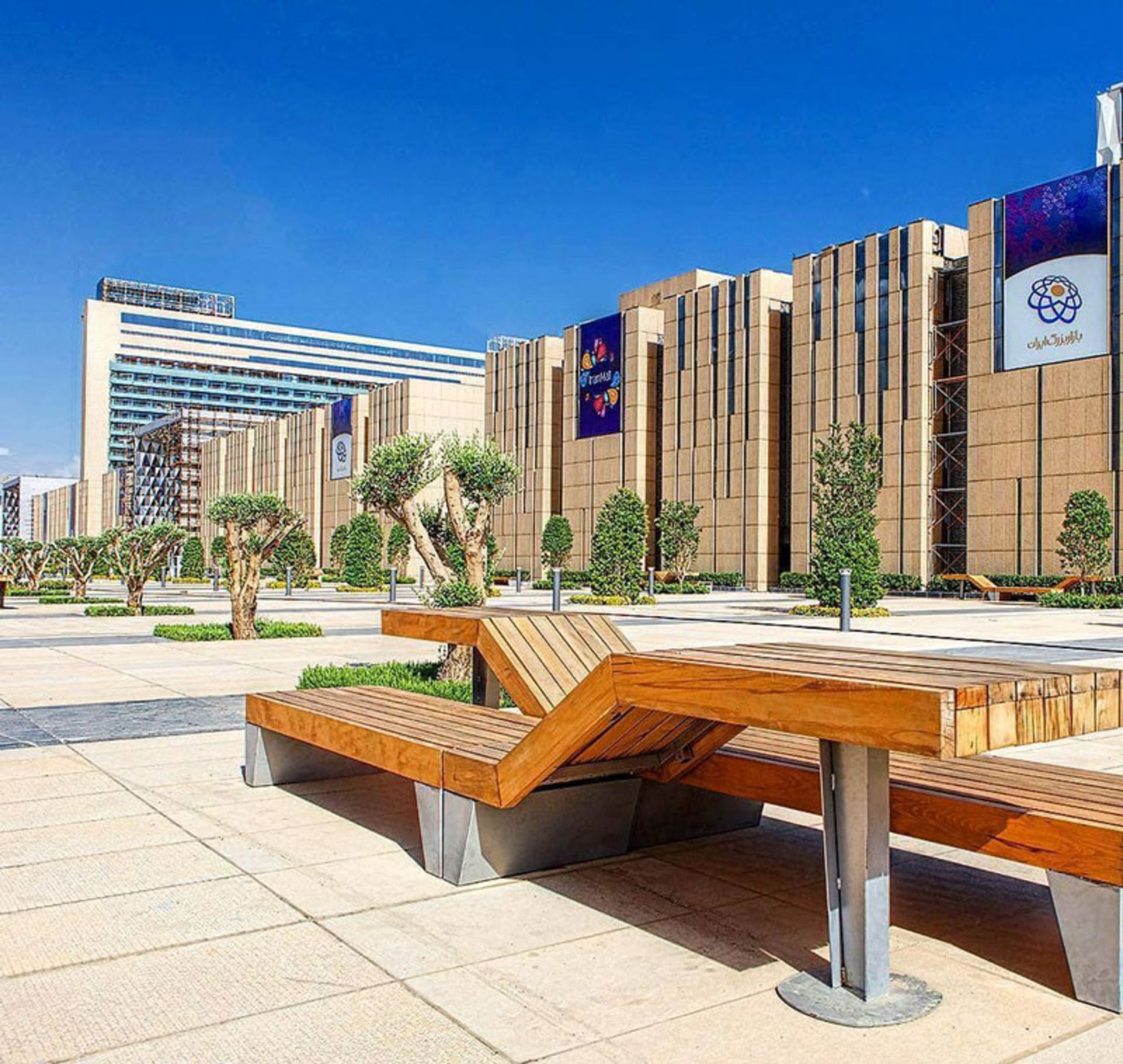 صاحب ایران مال- موسس ایران مال