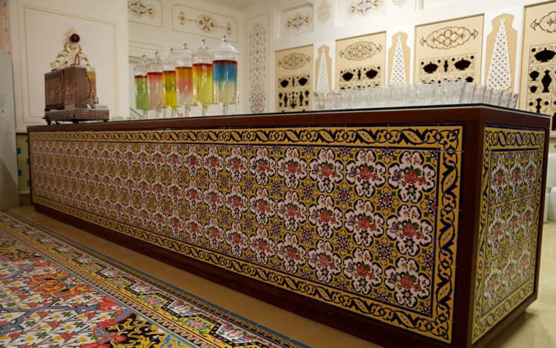 شربت خانه بازار بزرگ ایران